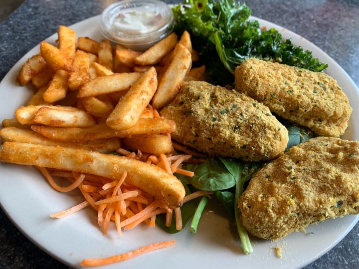 photo of Green Vegetarian Cuisine Vegan Fish and Chips shared by @shootmedamnit on  18 Mar 2020 - review