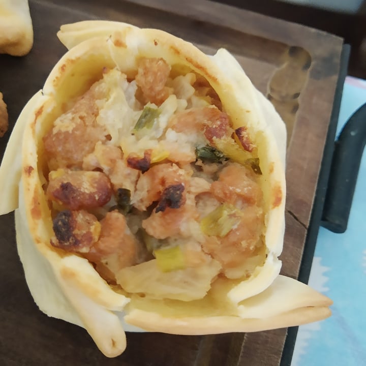 photo of Hope Vegan Bar Empanada de "pollo" a la mostaza shared by @javisid on  22 Nov 2021 - review