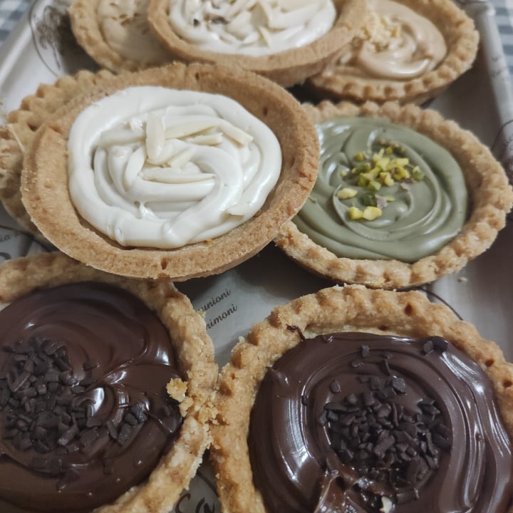 photo of Pasticceria La Rosa Pasticcini Vegani shared by @sarasmelss on  14 Nov 2021 - review