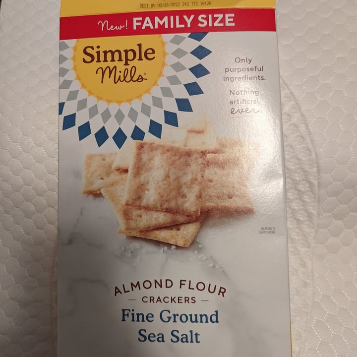 photo of Simple Mills Almond Flour Crackers - Fine Ground Sea Salt shared by @mcmuelle on  26 May 2022 - review