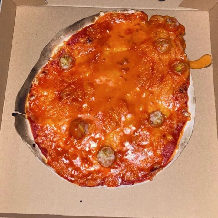 photo of Timmy's Bar & Kitchen Margarita Pizza shared by @meganthevegetable on  31 Oct 2020 - review