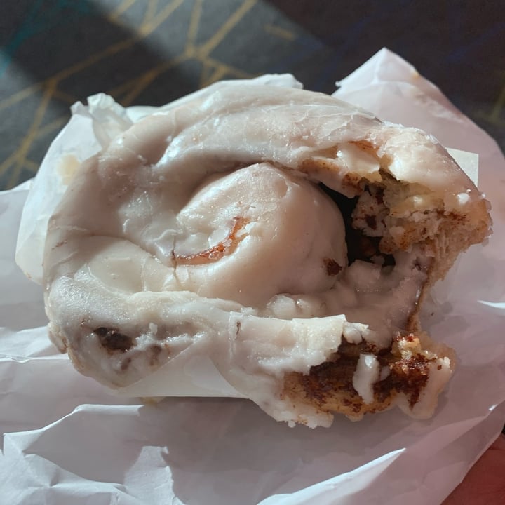 photo of Nibble Chocolate cinnamon roll shared by @unejanie on  19 Jul 2022 - review