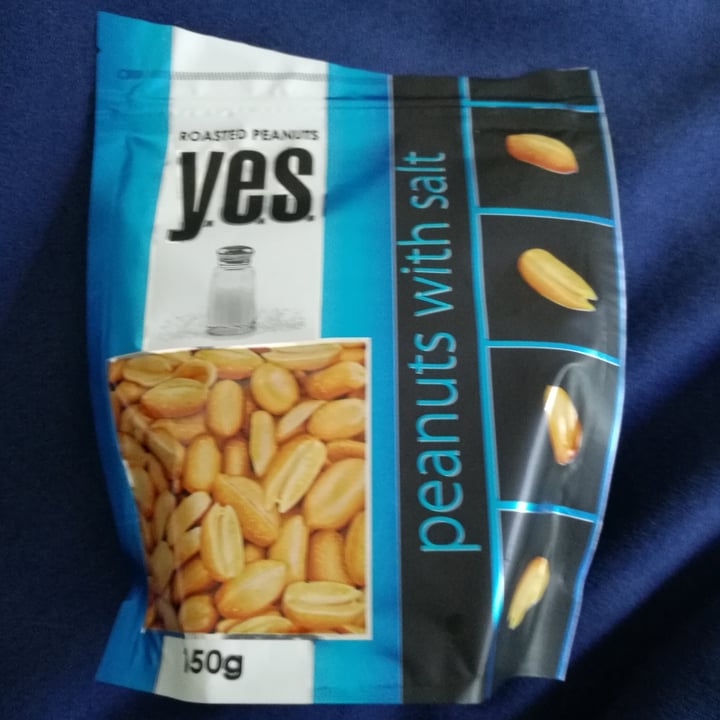 photo of Yes Roasted peanuts shared by @veganize13 on  31 Aug 2021 - review