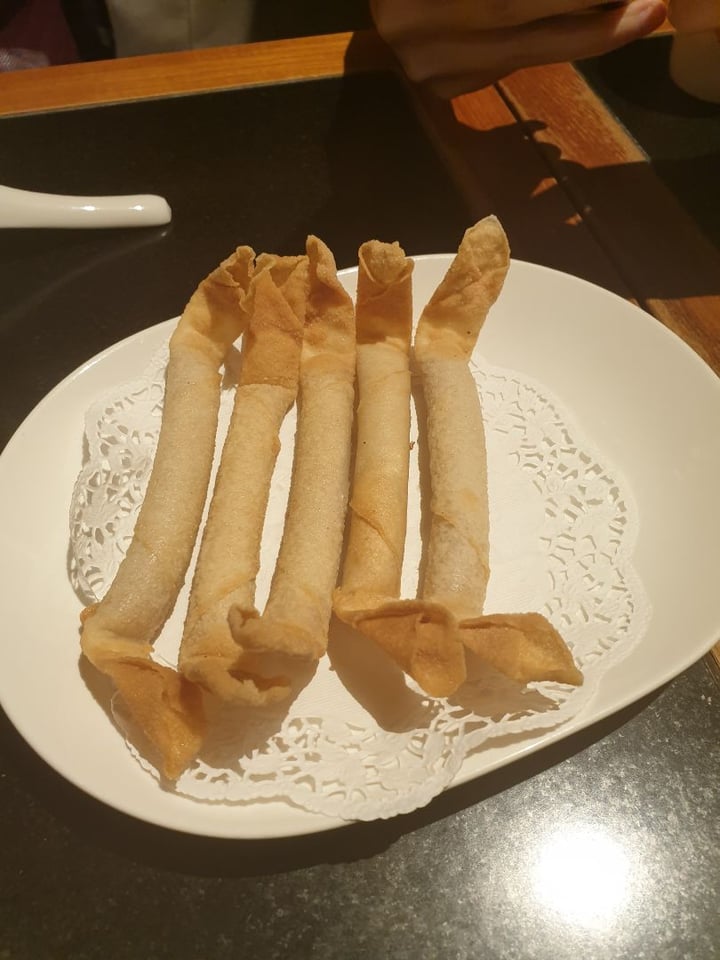 photo of Din Tai Fung Yam paste wrapped in crispy spring roll shared by @bigfatnyancat on  29 May 2019 - review