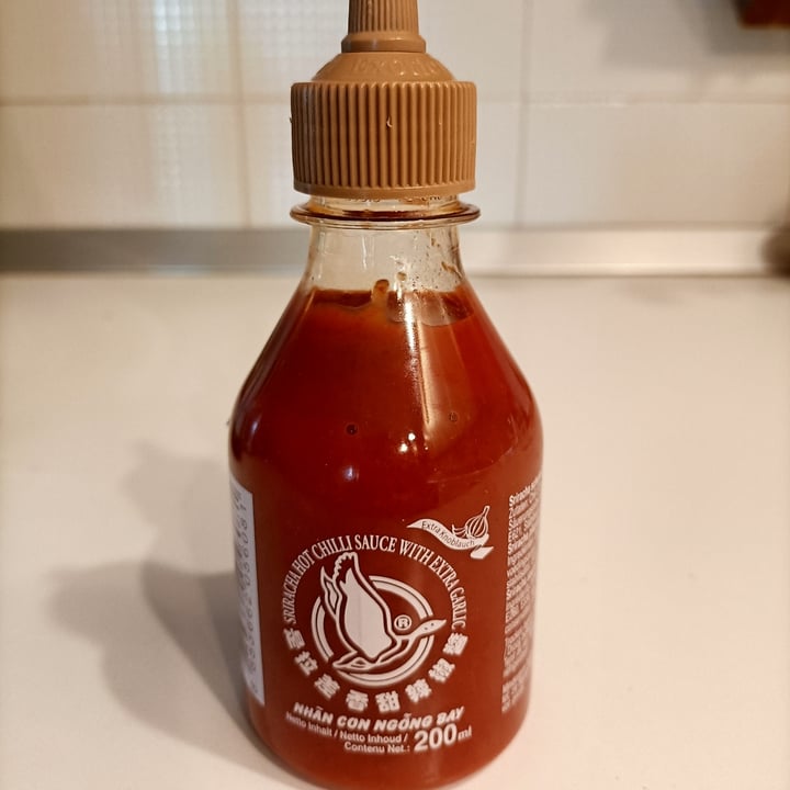 photo of nhan con ngon bay Salsa Sriracha Piccante Extra Garlic shared by @papayafruit on  28 Sep 2022 - review