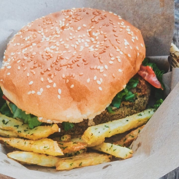 review photo of Lxs De Abajo Restaurant-Bar Hamburguesa Vegana shared by @clauu14 on 08 Oct 2020 - review