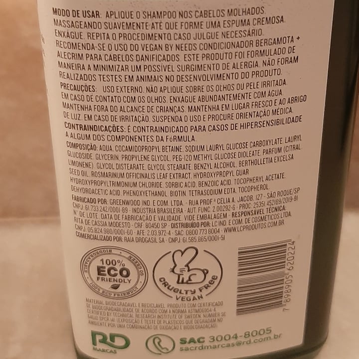 review photo of Vegan by Needs Shampoo Bergamota Alecrim shared by @eapucci on 04 Aug 2021 - review