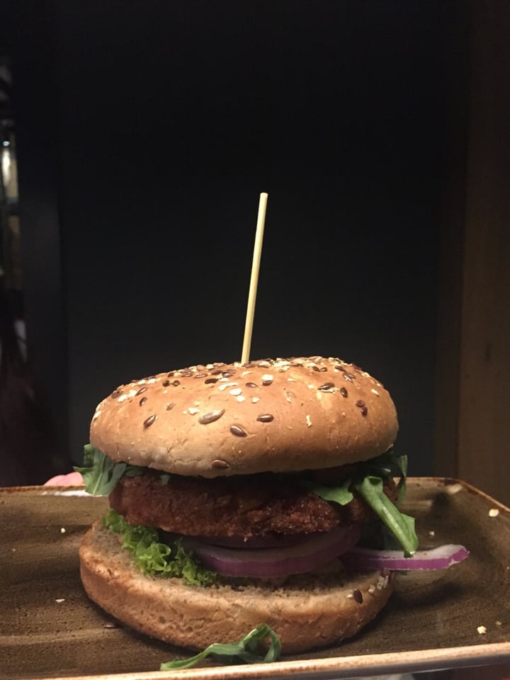 review photo of Hans Im Glück German Burgergrill Kutscher - Spicy Patty with grilled vegetable tartare & rocket leaves shared by @veggiemao on 30 Oct 2018 - review