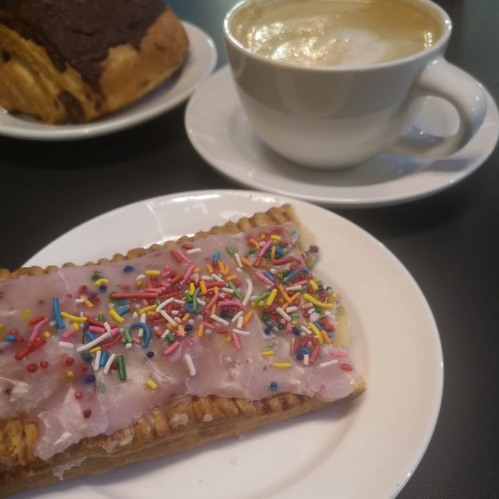 photo of VegCo. Restaurante Vegano Poptart shared by @arrieta286 on  14 Jun 2021 - review