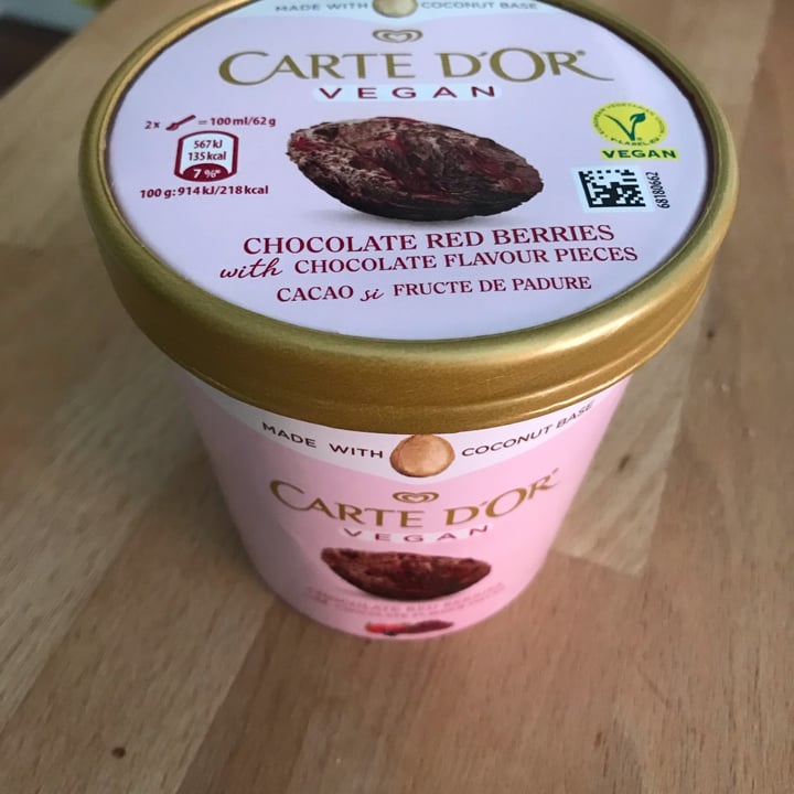 photo of Carte d'or Vegan Chocolate Red Berries & Chocolate Flavor Pieces shared by @bbrunner85 on  13 Oct 2021 - review