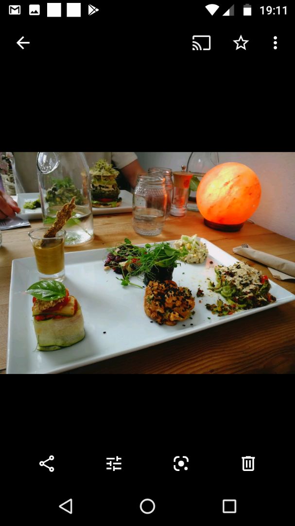 photo of Raw and Roxy (Temporarily Closed) Tasting Plate shared by @cris on  06 Jul 2019 - review