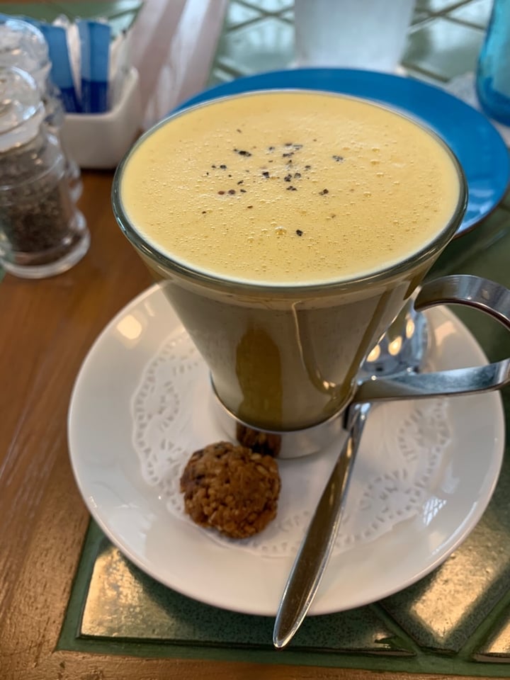 photo of Privé Tiong Bahru Turmeric-Ginger Soy Latte shared by @yashermin on  04 Jan 2020 - review