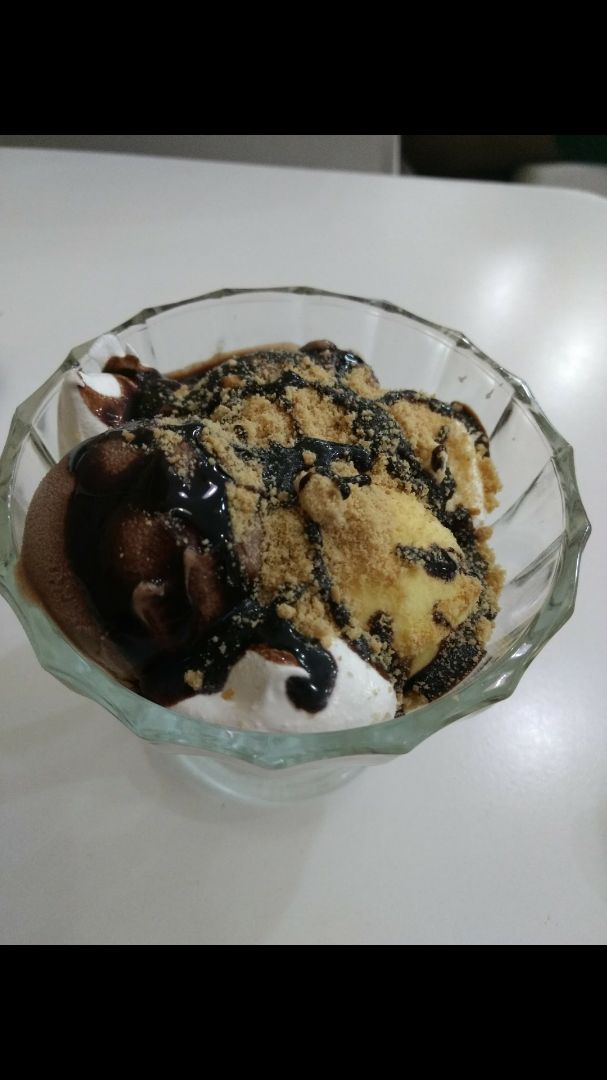 photo of Loving Hut Microcentro Bochas de helado shared by @mariaagustinao on  21 Aug 2019 - review