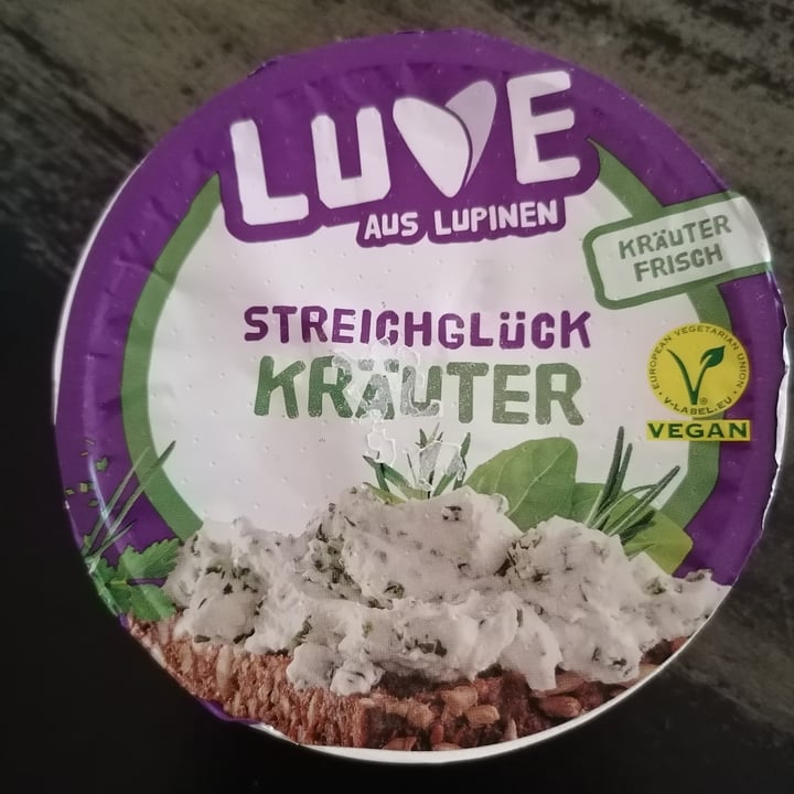 photo of Made With Luve Luve Streichglück Kräuter Frischkäse (cream cheese) shared by @isettina73 on  22 Oct 2022 - review