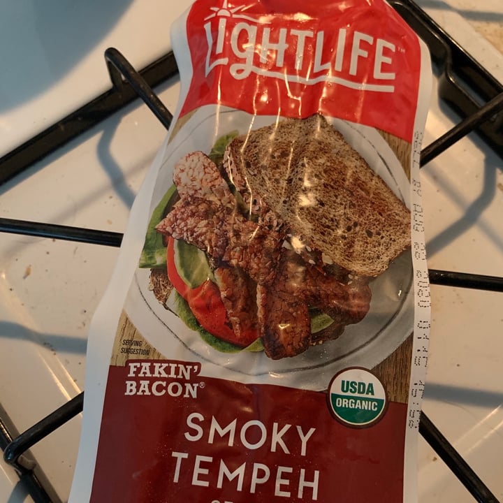 photo of Lightlife Organic Smoky Tempeh Strips Fakin' Bacon shared by @allhess on  27 May 2020 - review
