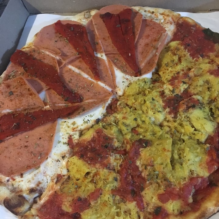 photo of El garage bar Pizza shared by @naylamadrid on  12 Jan 2021 - review