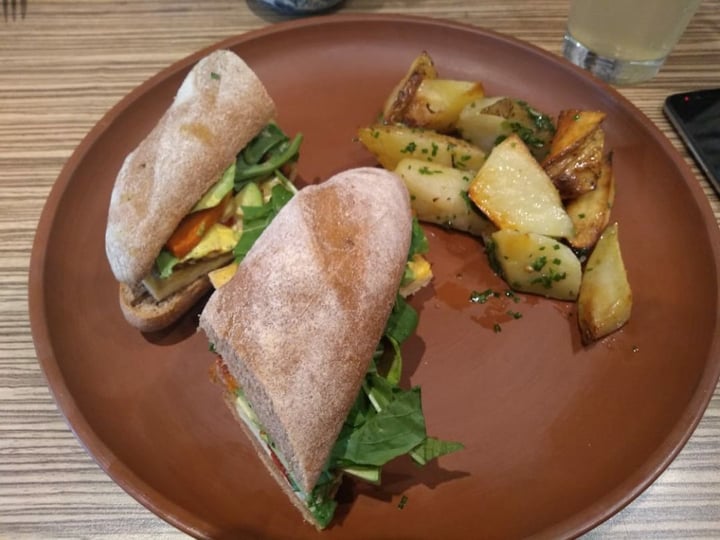 photo of Buenos Aires Verde Sandwich de tofu shared by @doloresg on  02 Aug 2019 - review