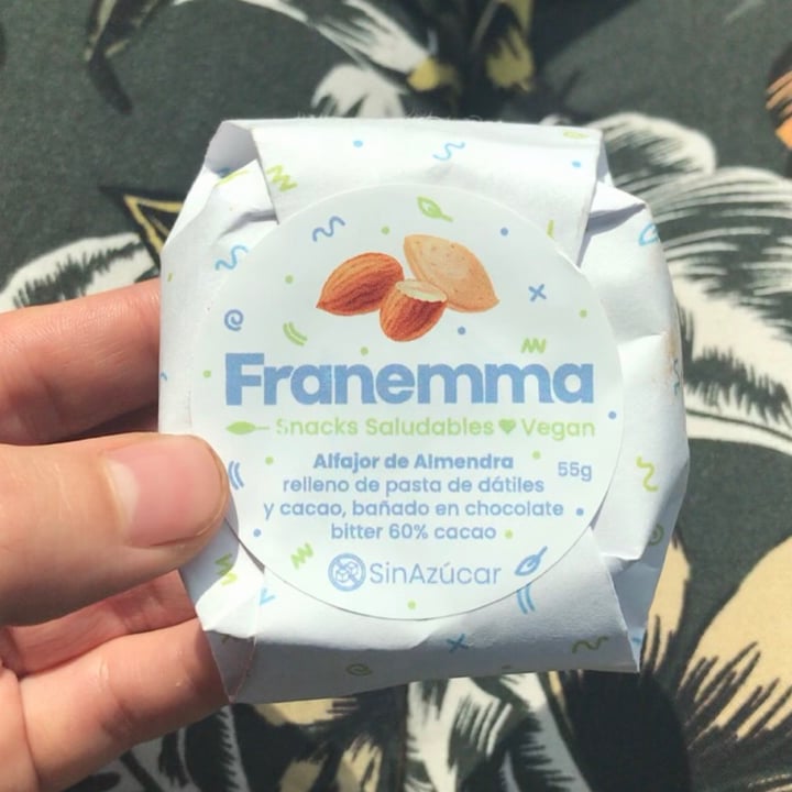 review photo of Franemma Alfajor Almendra shared by @franiwonka on 16 Mar 2021 - review
