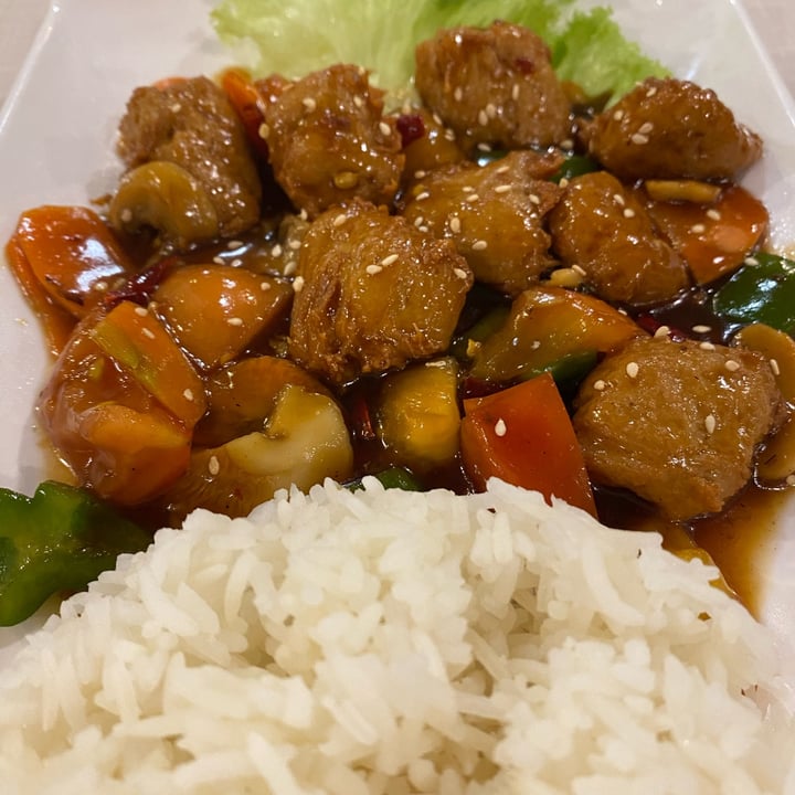 photo of Zi Zai Vegetarian Gong Bao Chicken Cube Rice shared by @piggy-egg on  24 Oct 2022 - review
