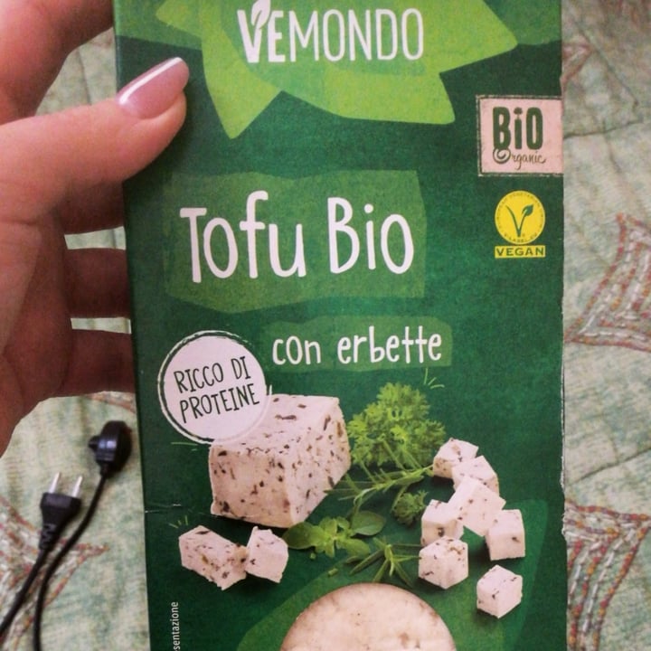 review photo of Vemondo Tofu Bio con Erbette shared by @unatempestavegana on 24 Apr 2021 - review