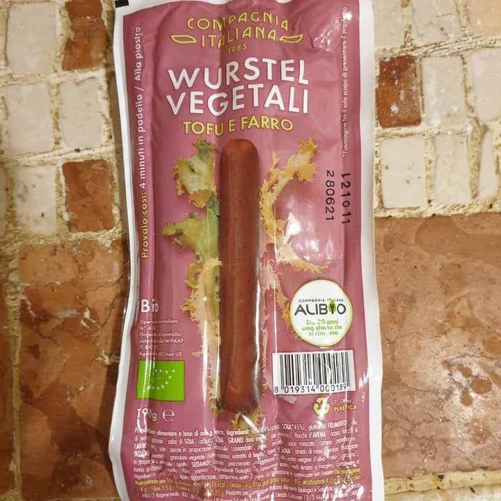 photo of Compagnia Italiana Wurstel Tofu e Farro shared by @catiaveg on  26 May 2021 - review