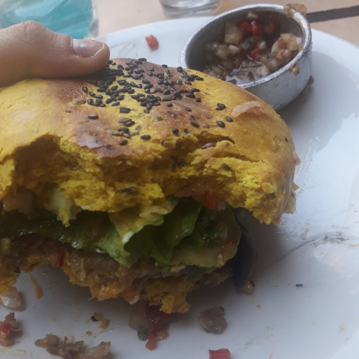 photo of Torito Hamburguesa vegana de quinoa shared by @marimoyano on  13 Sep 2020 - review