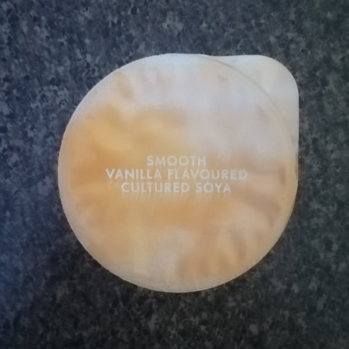 photo of Woolworths Food Smooth Vanilla Flavoured Cultured Soya shared by @ang-ella on  10 Oct 2020 - review
