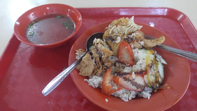 3 Treasures Vegetarian 三寶齋素食