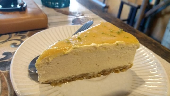 review photo of Earth Tone vegetarian cafe and health shop Vegan Cheese Cake shared by @felice on 28 Jan 2020 - review