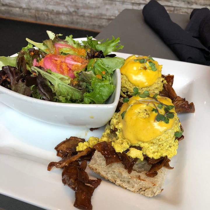 photo of Front Street Cafe Vegan Benedict shared by @stephnathanson on  21 Jul 2021 - review