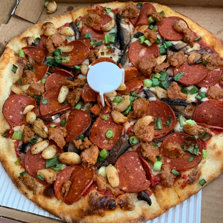 photo of Pizza My Heart Vegan Big Sur shared by @veghui on  25 Oct 2021 - review