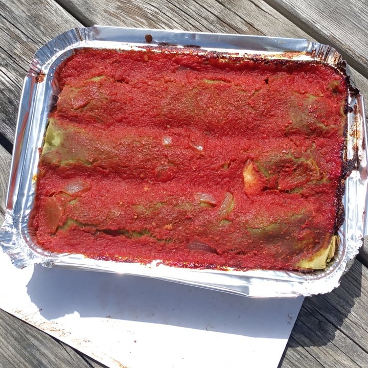 photo of Pasta Fresca & Vegan Food Canelones de Heura con salsa de tomate shared by @titoherbito on  04 May 2022 - review