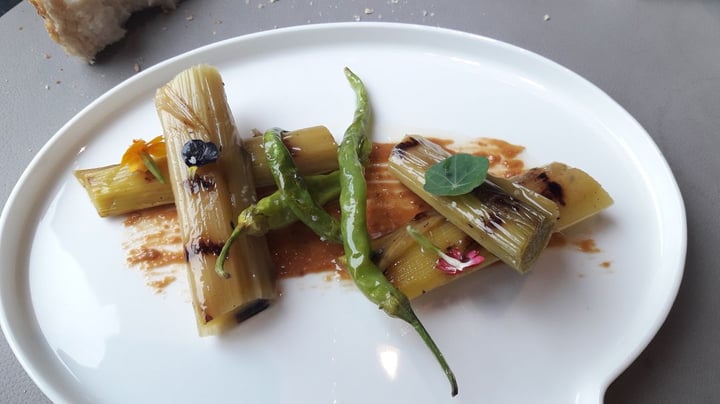 review photo of Misura Restaurant Puerros a la brasa y guindillas fritas shared by @bequisa9 on 16 Sep 2019 - review