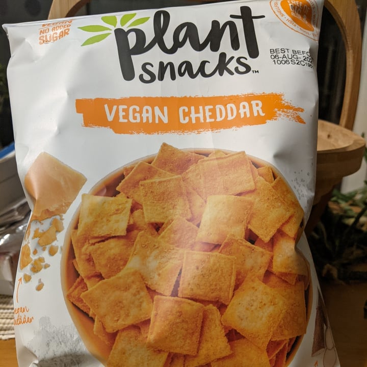 photo of Plant Snacks Plant Snacks Vegan Cheddar Chips shared by @jayvgn on  15 Mar 2021 - review