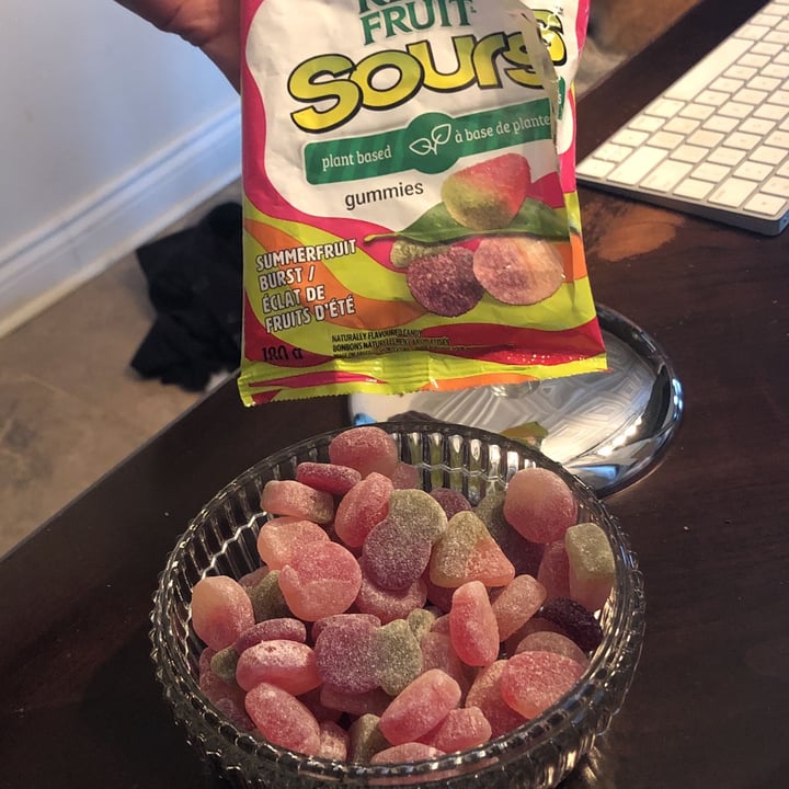 review photo of Dare Real Fruit Sours shared by @veganator on 24 Dec 2021 - review