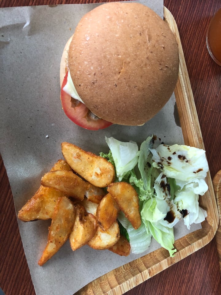 review photo of Two Blur Guys Vegan Burger shared by @yuhankington on 24 Aug 2018 - review