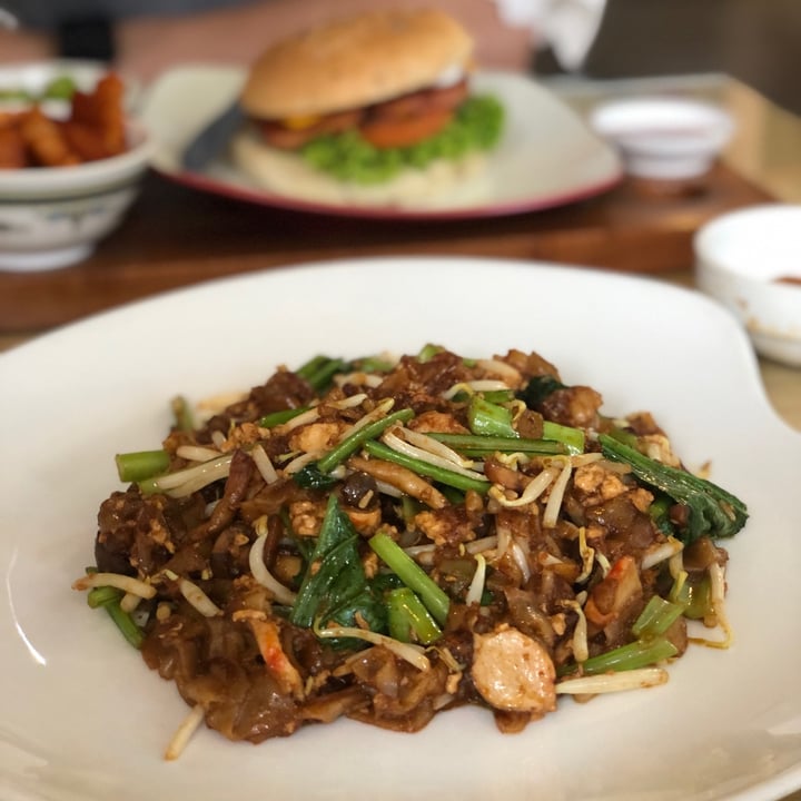 photo of Loving Hut Char Kway Teow shared by @detide on  18 Sep 2021 - review