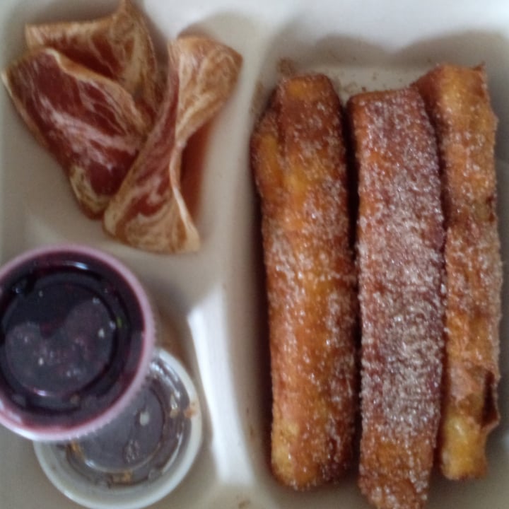 photo of Vegan City Hawaii French Toast shared by @feelideal on  28 Nov 2021 - review