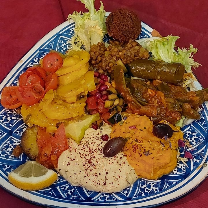 photo of Frary's ANTIPASTO VEGANO shared by @lauzab on  09 May 2022 - review