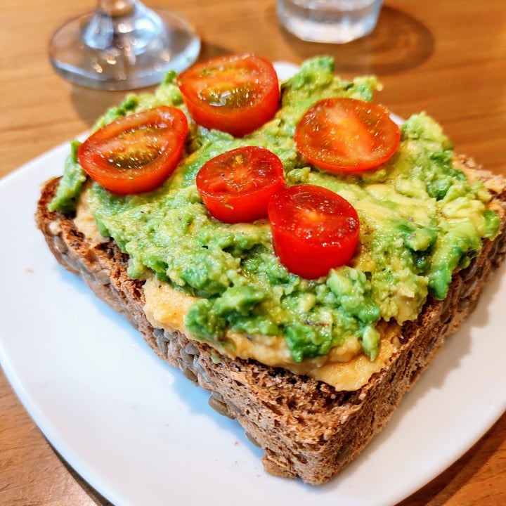 review photo of Café Martinez Avocado toast shared by @camirocastro on 14 Jul 2021 - review