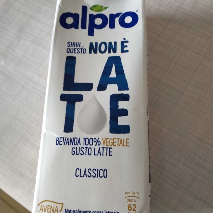 photo of Alpro This is Not Milk Classic Questo Non è Late Classico shared by @coccinella on  10 Apr 2022 - review
