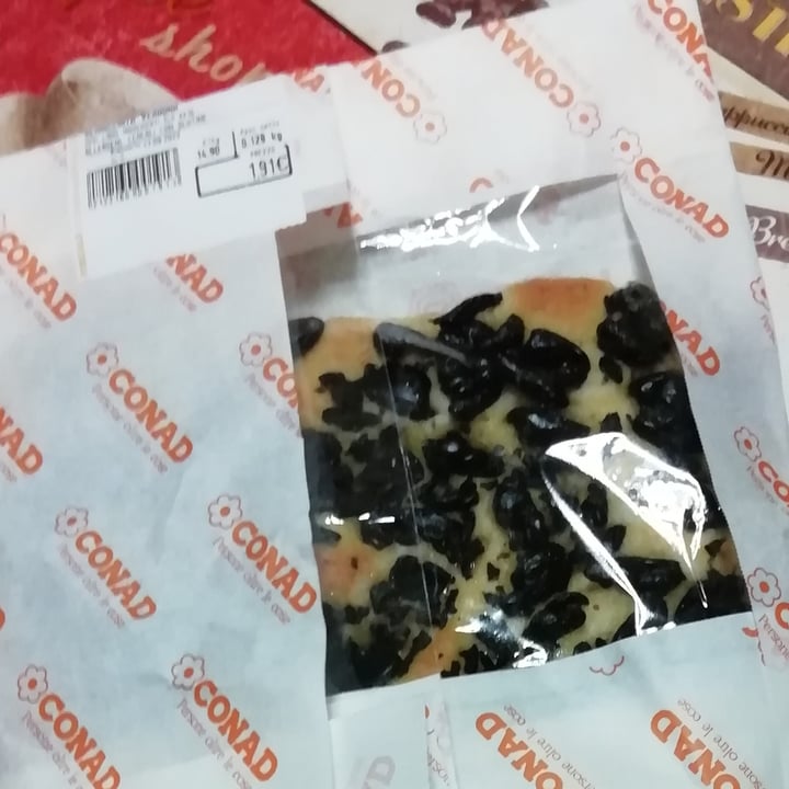 photo of Conad focaccia olive shared by @roselight on  14 Sep 2022 - review