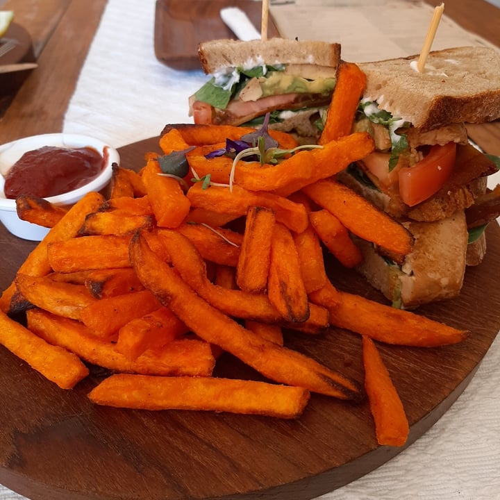 photo of The Conscious Kitchen Club Sandwich shared by @rynol on  21 Sep 2021 - review