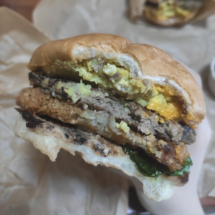 photo of Love Handle  Breakfast Burger shared by @xueqi on  13 Aug 2020 - review