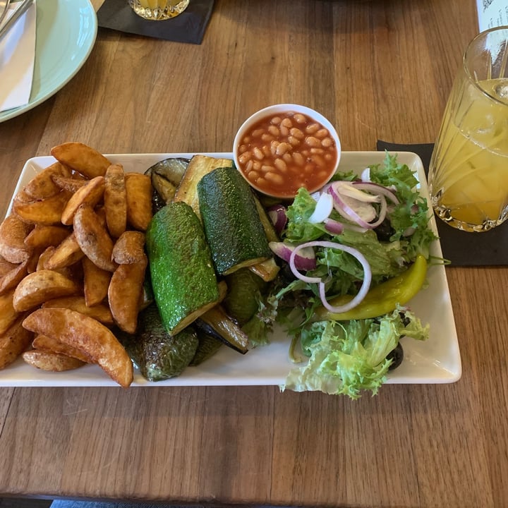 review photo of Blauer Engel Griechischer Teller- vegan shared by @adriii on 18 Aug 2021 - review