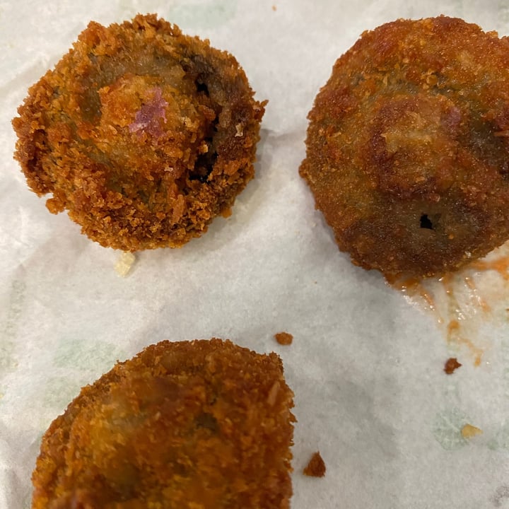 photo of nomVnom Bistro Mushroom Fritters shared by @piggy-egg on  30 Mar 2021 - review