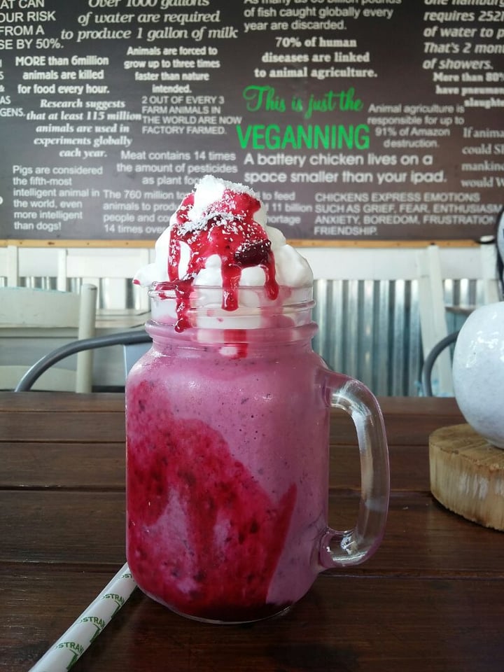 photo of Oh My Soul Cafe Sassy Strawberry Shake shared by @teaganogorman on  19 Jul 2019 - review