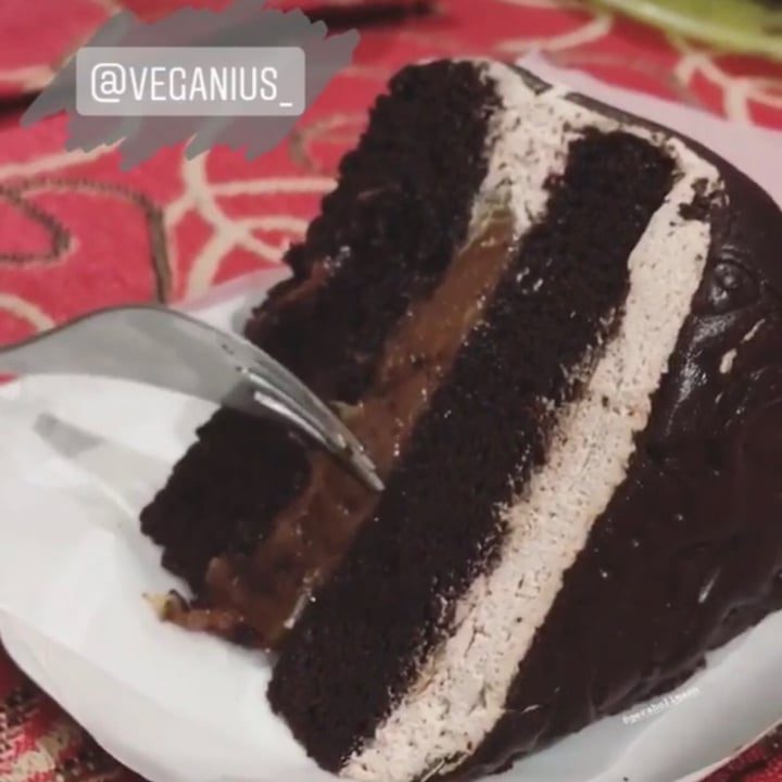 review photo of Veganius Torta Matilda shared by @irinaesposito on 04 May 2020 - review
