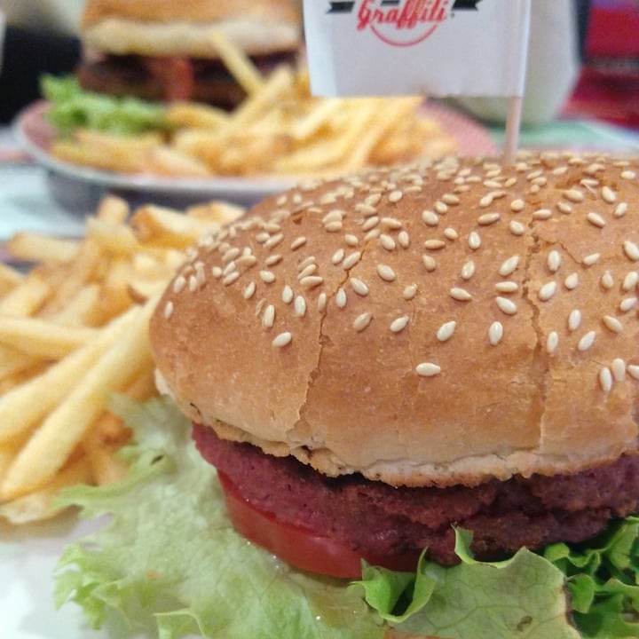 review photo of America Graffiti Vegan burger shared by @cucinadeglierbivori- on 14 Apr 2022 - review