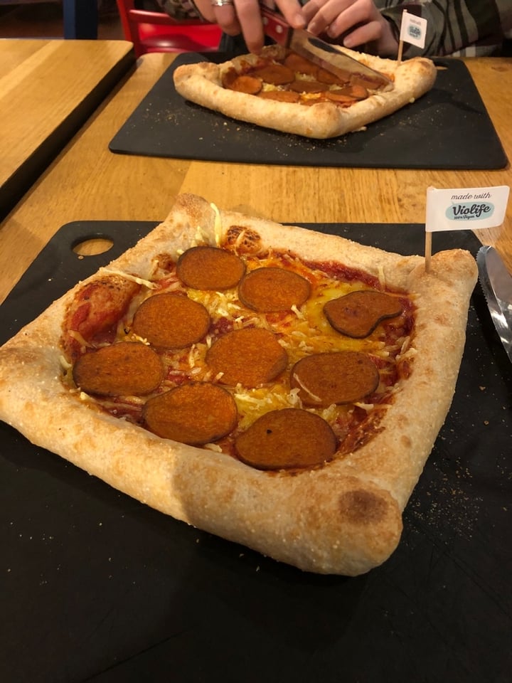photo of Pizza Hut Restaurants Pepperphoni shared by @hollierebeccsx on  05 Mar 2020 - review